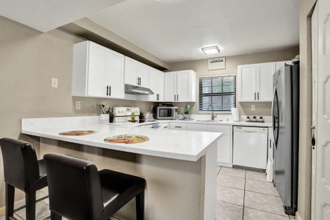 Tiny photo for 178 NW 115th Terrace, Plantation, FL 33325 (MLS # B26086182)
