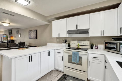 Tiny photo for 178 NW 115th Terrace, Plantation, FL 33325 (MLS # B26086182)
