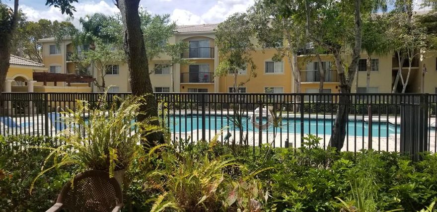 Beautiful 2/2/1 in Grandview, First floor close to everything. A must see!!!!!!
This unit was a model, just in front of the pool and courts.