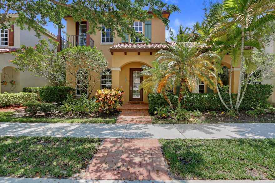 Luxury Home for Rent in Valencia, AbacoaRent: $8,900/monthDetails:4 bedrooms, 3 bathrooms3-car garage2,932 sqft under air, 4,026 sqft totalTurn-key home with open eat-in kitchen, granite counters, Italian white cabinetry, and gas rangeLarge family room, private pool area, and backyard with tile and wood floorsMaster bedroom suite with balcony overlooking the pool areaFull bath on the ground floorOne bedroom on the first floor with IKEA closetsGreat flow and open floor plan perfect for big families or entertainingAmenities: