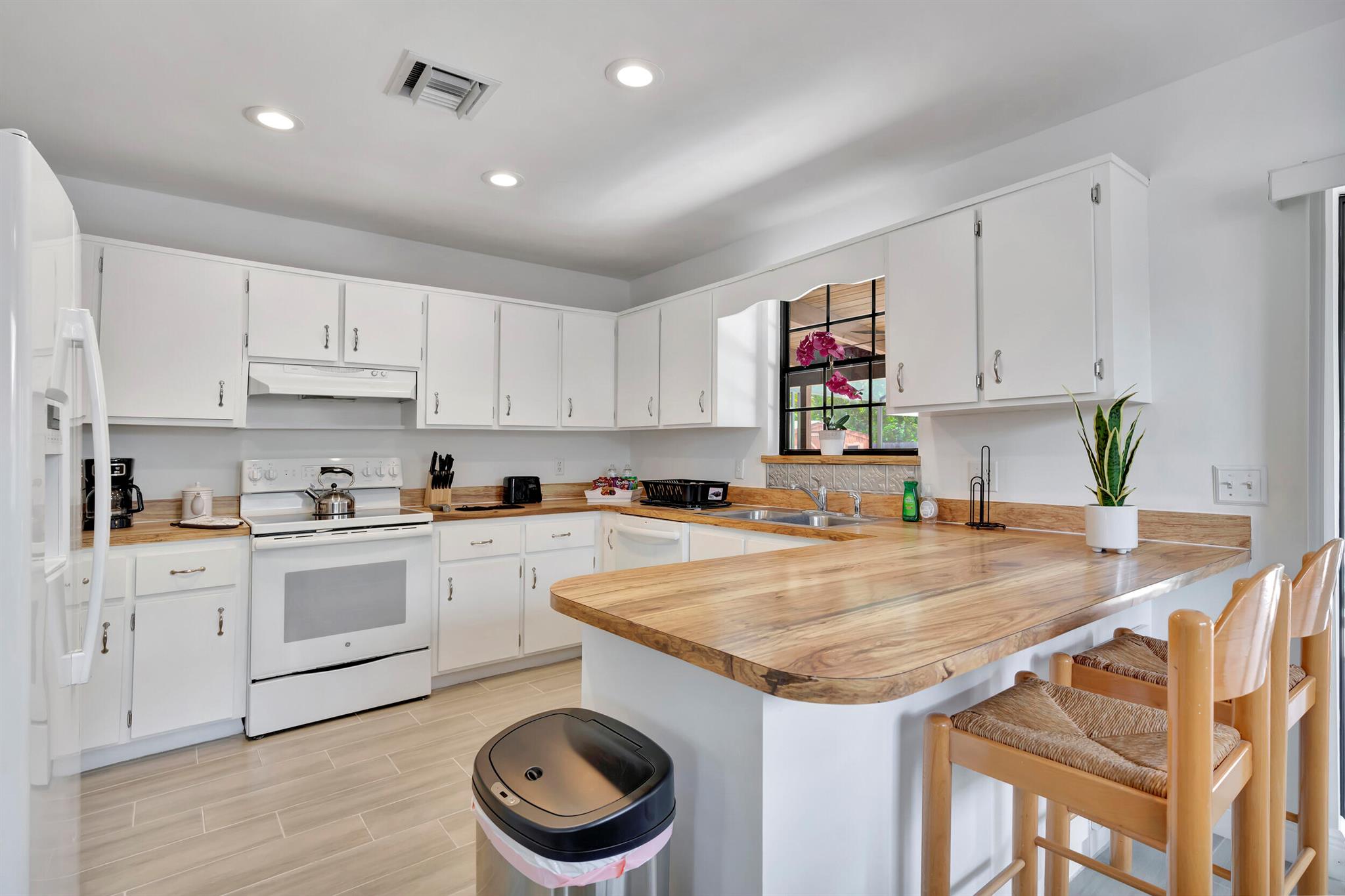 PORT ST LUCIE SECTIO - Residential Lease