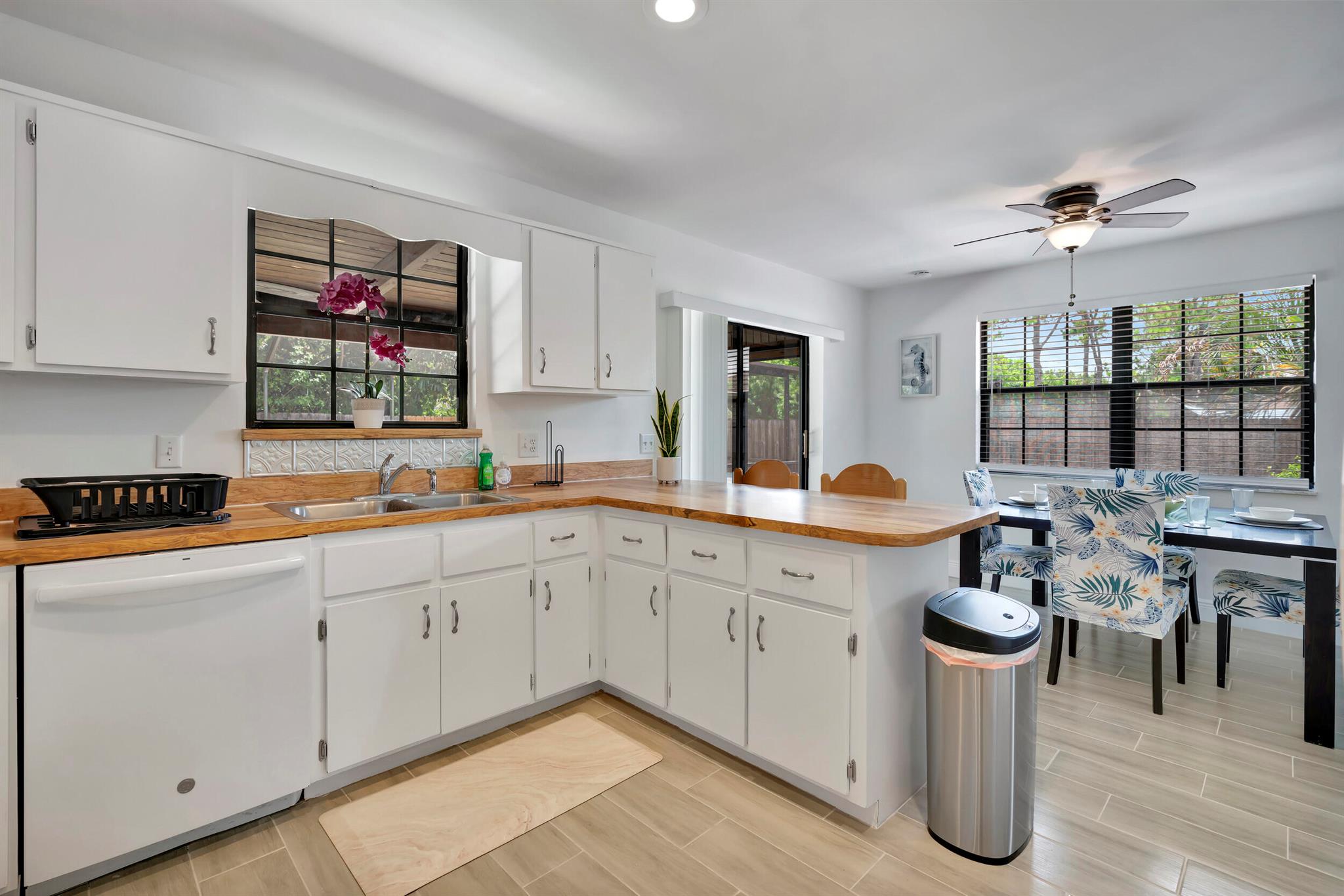PORT ST LUCIE SECTIO - Residential Lease