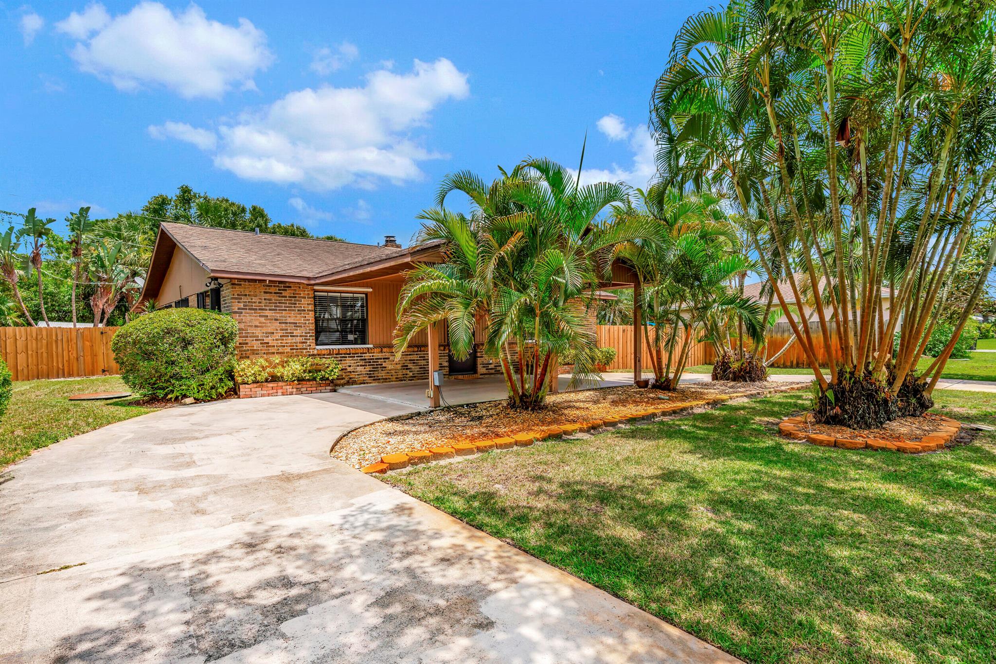 PORT ST LUCIE SECTIO - Residential Lease