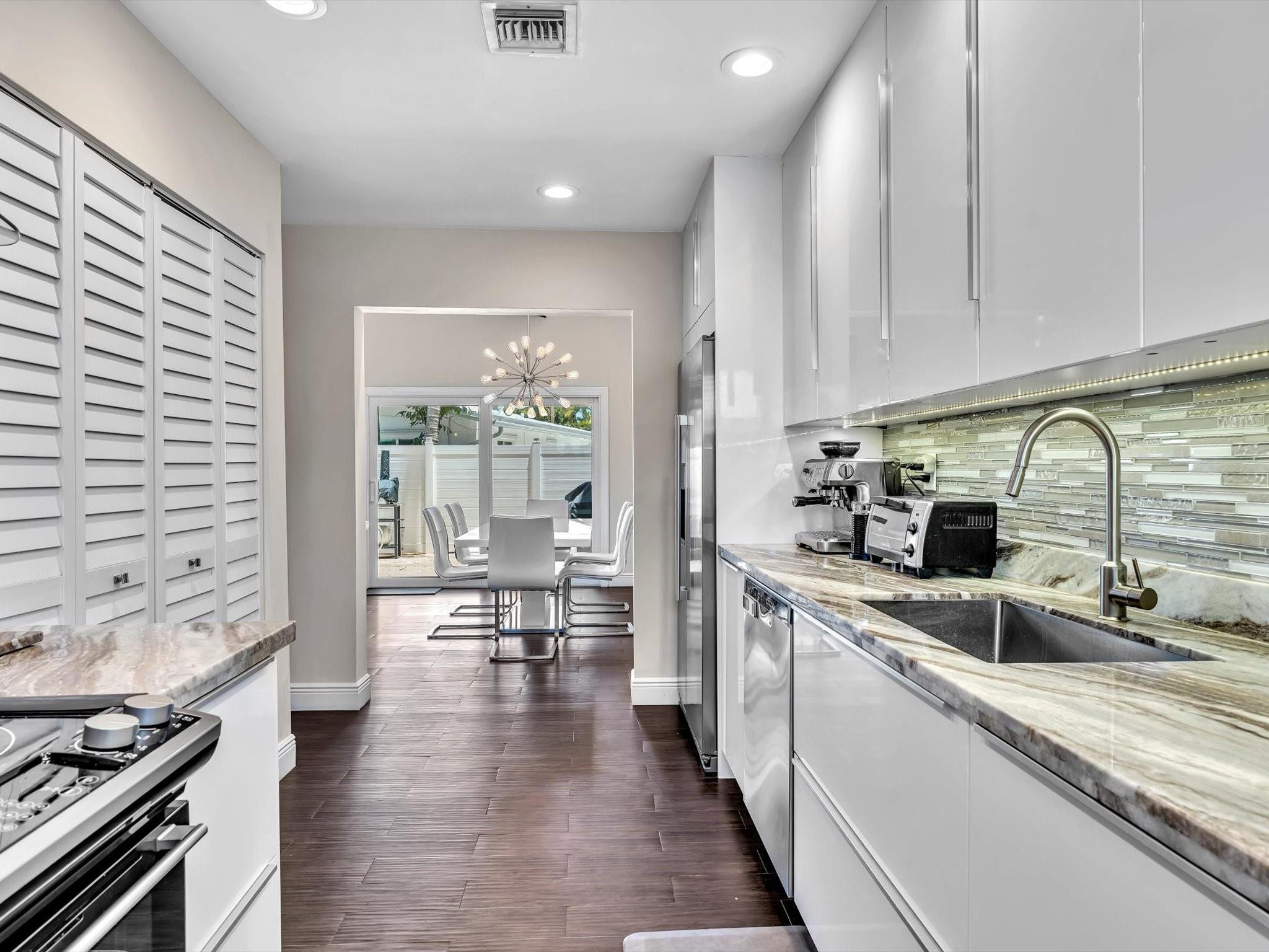 OAKLAND PARK SECOND ADD - Residential