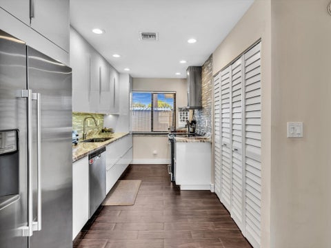 Tiny photo for 3432 NE 16th Avenue, Oakland Park, FL 33334 (MLS # B26020955)