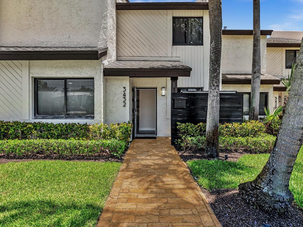 Photo of 3432 NE 16th Avenue, Oakland Park, FL 33334 (MLS # B26020955)