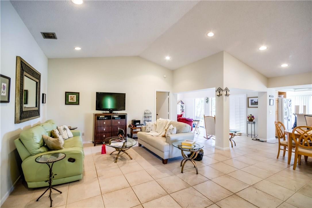 The Lakes - Residential