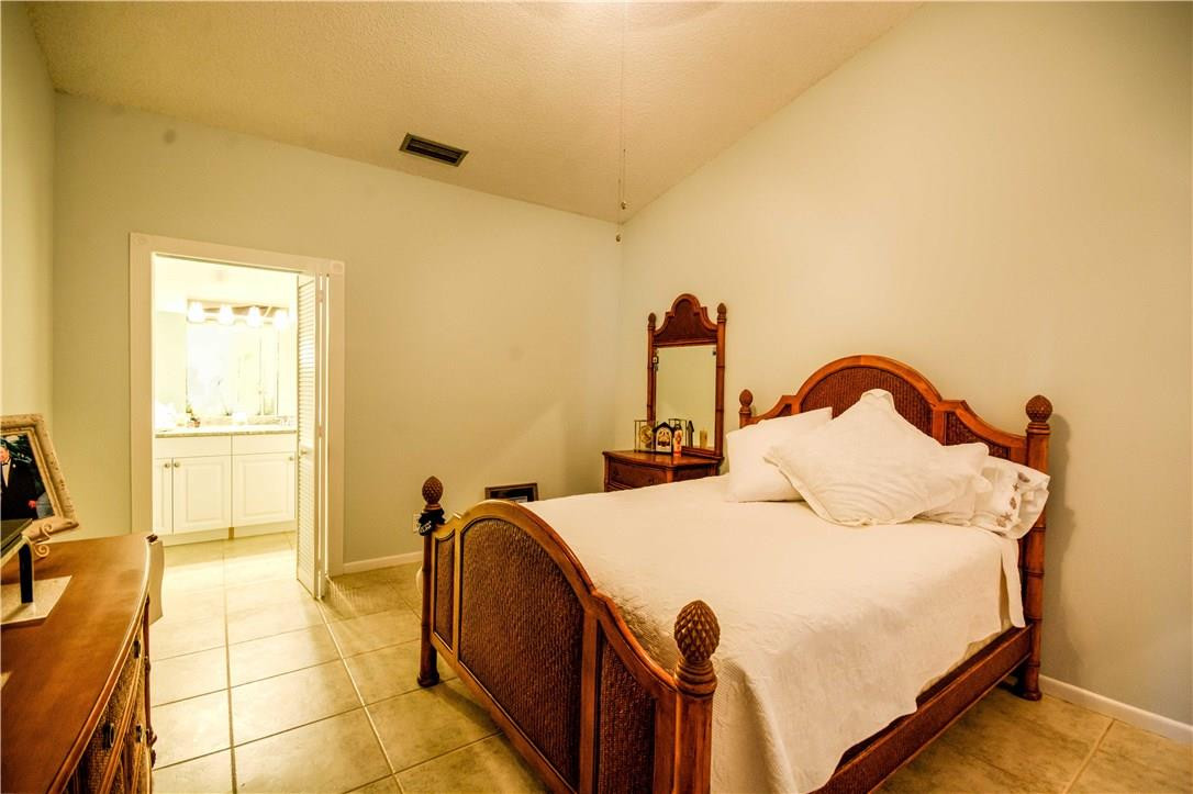 The Lakes - Residential