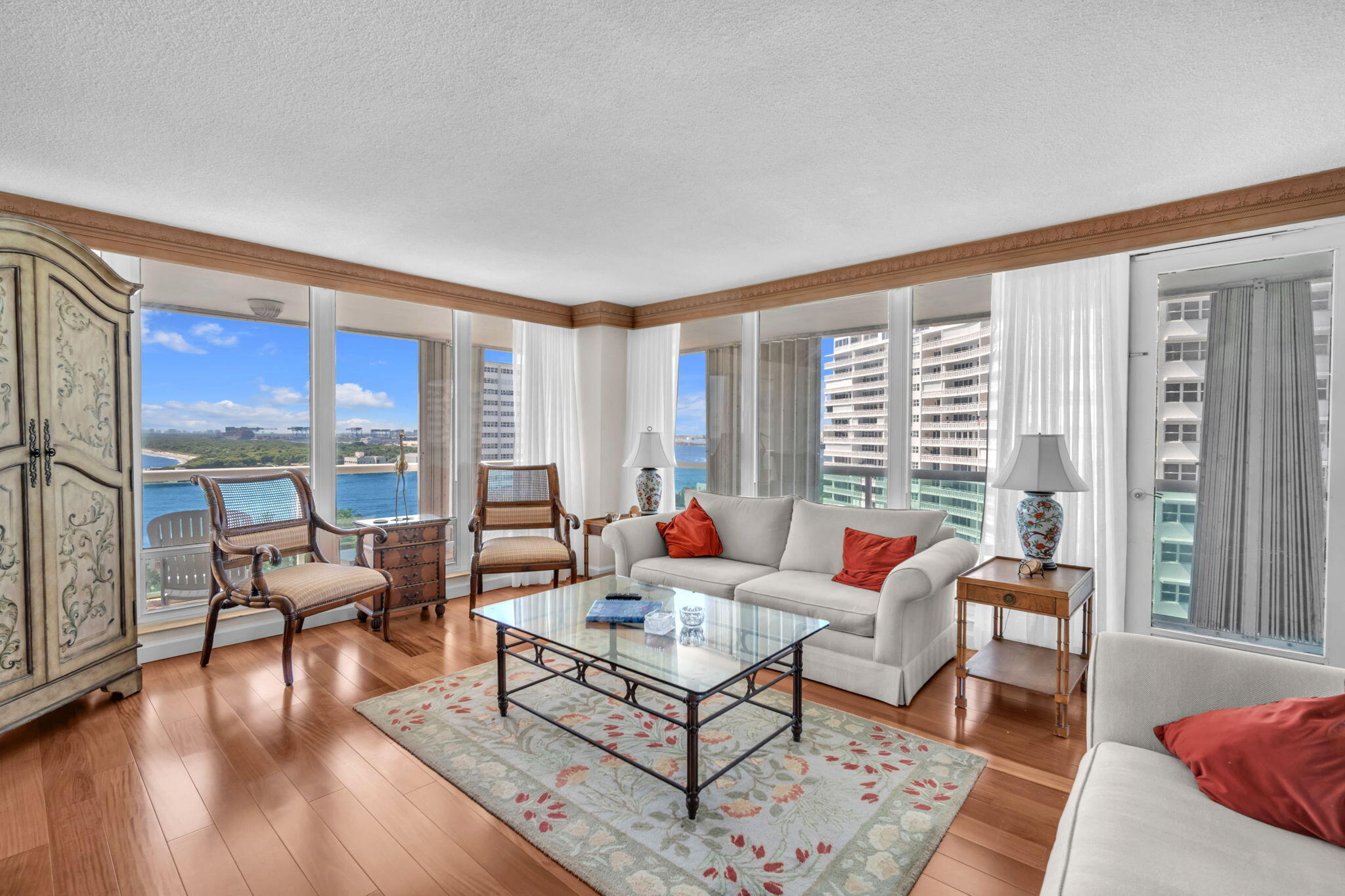 2100 S Ocean Lane S 902