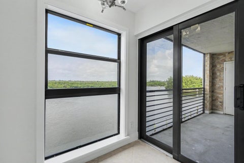 Tiny photo for 3200 N OCEAN Drive #402, Hollywood, FL 33019 (MLS # B26084444)