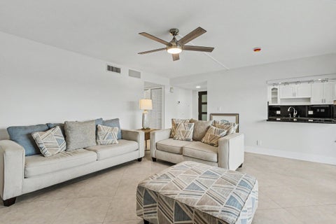 Tiny photo for 3200 N OCEAN Drive #402, Hollywood, FL 33019 (MLS # B26084444)
