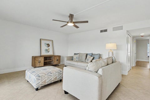 Tiny photo for 3200 N OCEAN Drive #402, Hollywood, FL 33019 (MLS # B26084444)