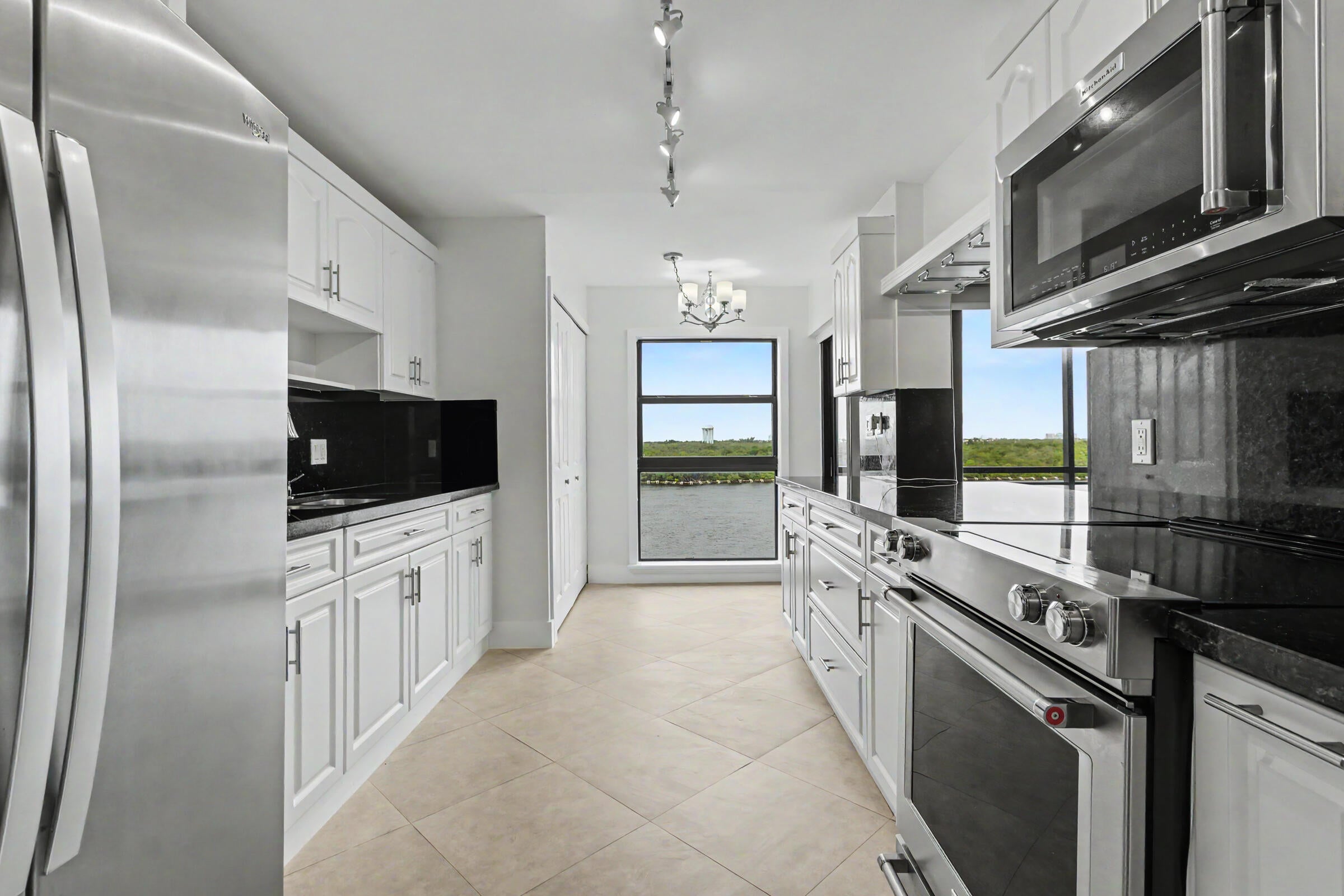 3200 N OCEAN Drive 402