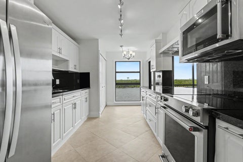 Tiny photo for 3200 N OCEAN Drive #402, Hollywood, FL 33019 (MLS # B26084444)