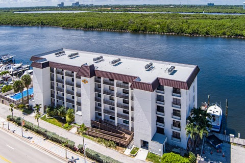 Tiny photo for 3200 N OCEAN Drive #402, Hollywood, FL 33019 (MLS # B26084444)
