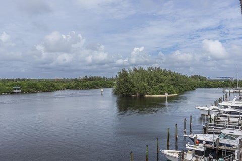 Tiny photo for 3200 N OCEAN Drive #402, Hollywood, FL 33019 (MLS # B26084444)