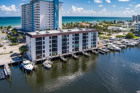 Tiny photo for 3200 N OCEAN Drive #402, Hollywood, FL 33019 (MLS # B26084444)