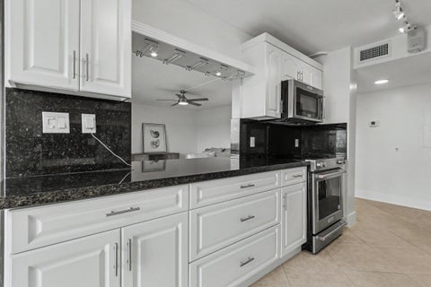 Tiny photo for 3200 N OCEAN Drive #402, Hollywood, FL 33019 (MLS # B26084444)