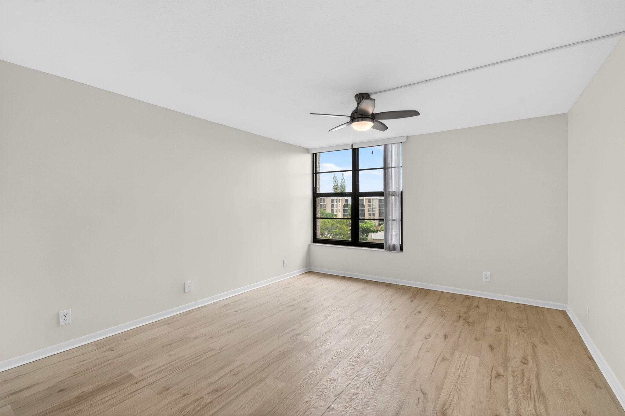 BOCA BAYOU CONDO - Residential Lease