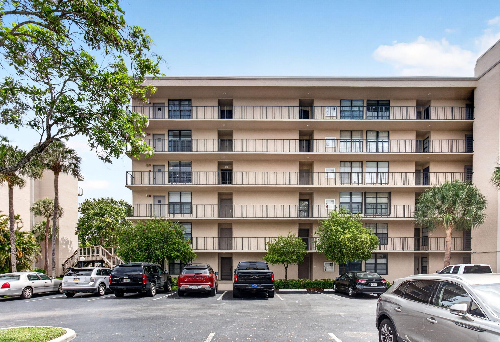 BOCA BAYOU CONDO - Residential Lease