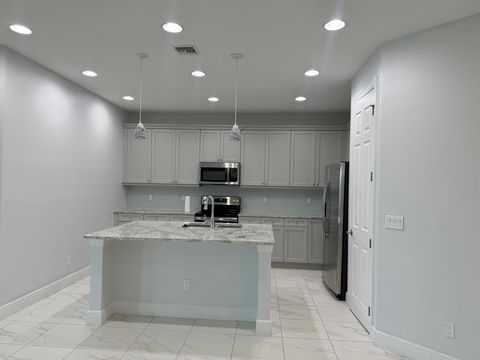 Townhouse in Port St Lucie FL 24072 Firenze Way Way 30.jpg