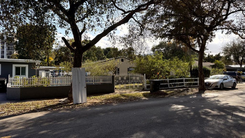 Photo of 1180 NE 128th Street, North Miami, FL 33161 (MLS # B26010526)