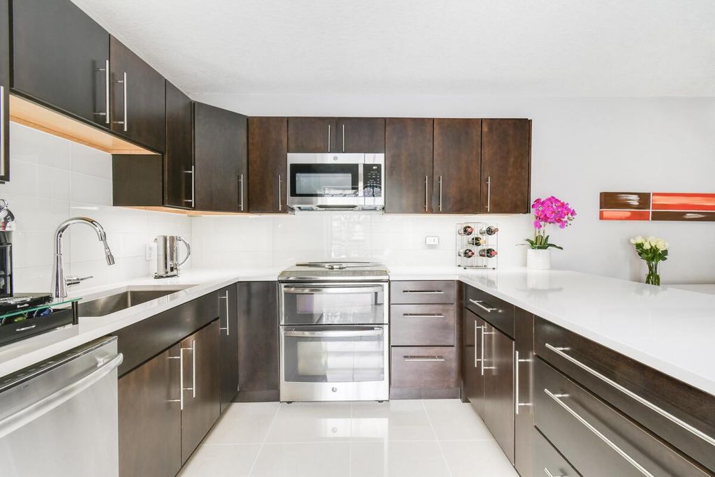 Photo of 213 2nd Terrace, Palm Beach Gardens, FL 33418 (MLS # R10972514)