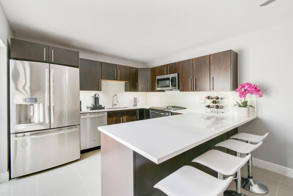 Photo of 213 2nd Terrace, Palm Beach Gardens, FL 33418 (MLS # R10972514)