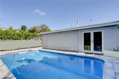 Tiny photo for 970 SW 3rd Avenue, Pompano Beach, FL 33060 (MLS # B26051480)