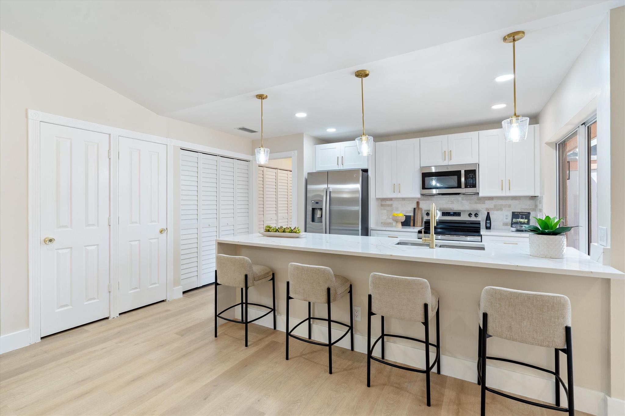 LAKE CATHERINE - Residential