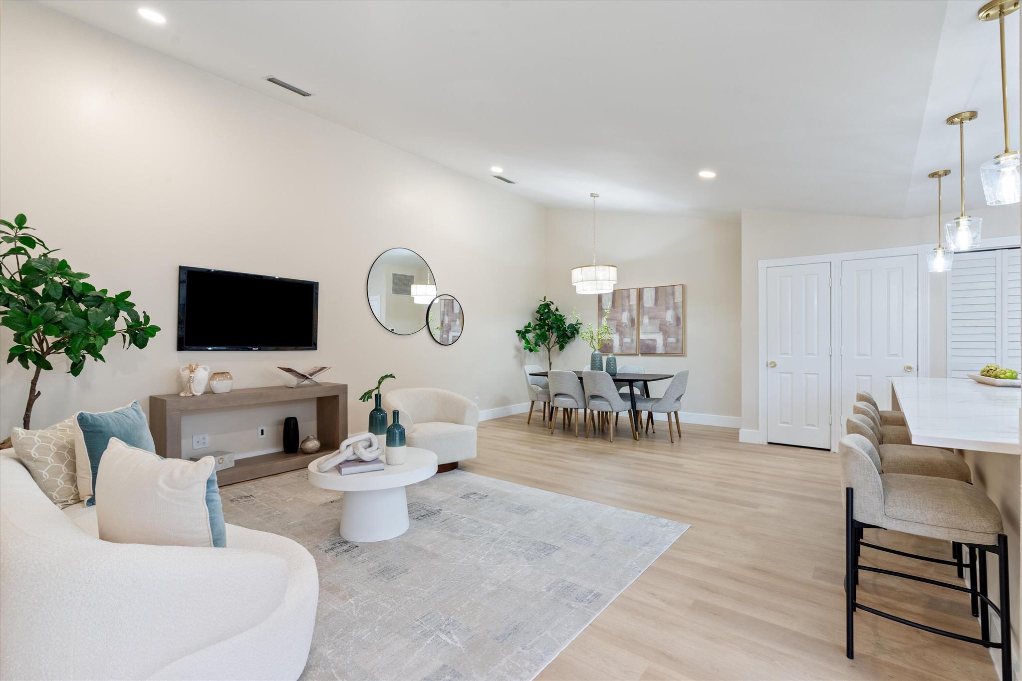 901 Sun Terrace Court