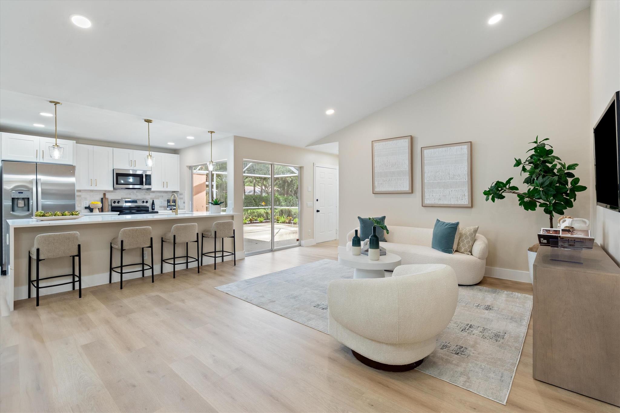 LAKE CATHERINE - Residential