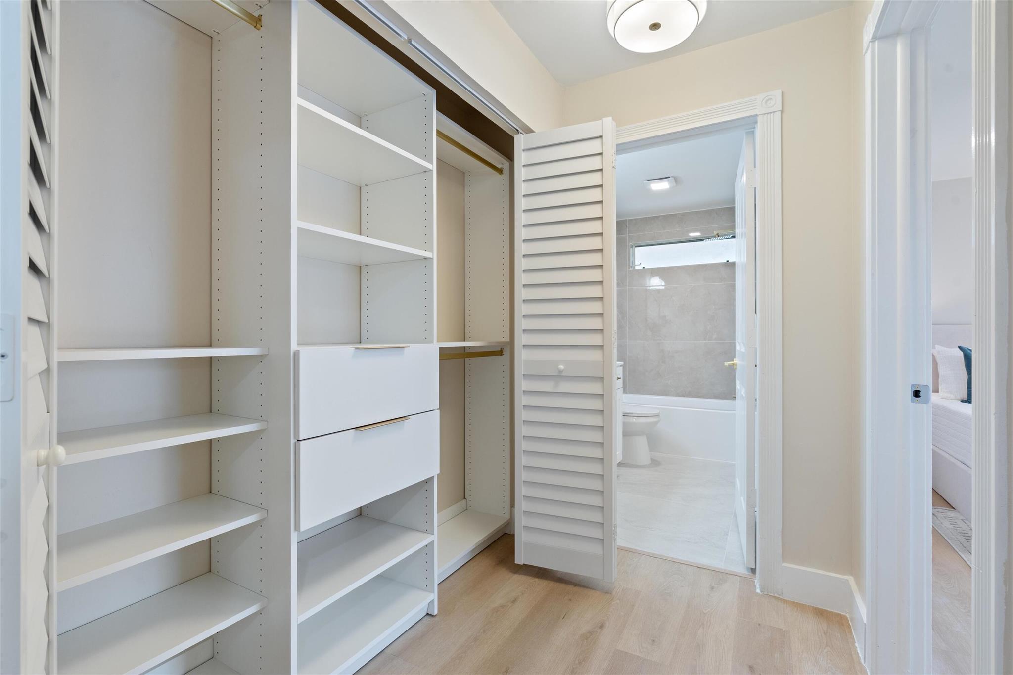 LAKE CATHERINE - Residential