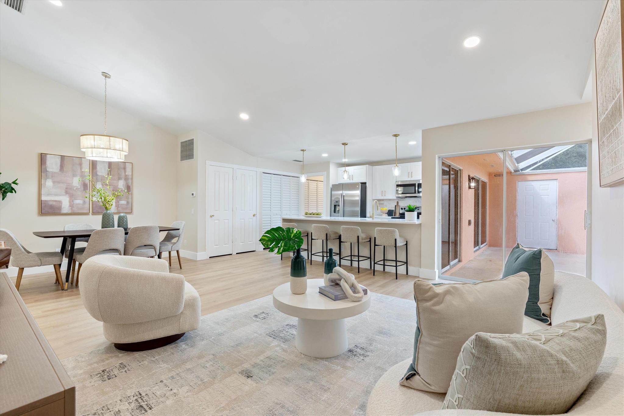 LAKE CATHERINE - Residential