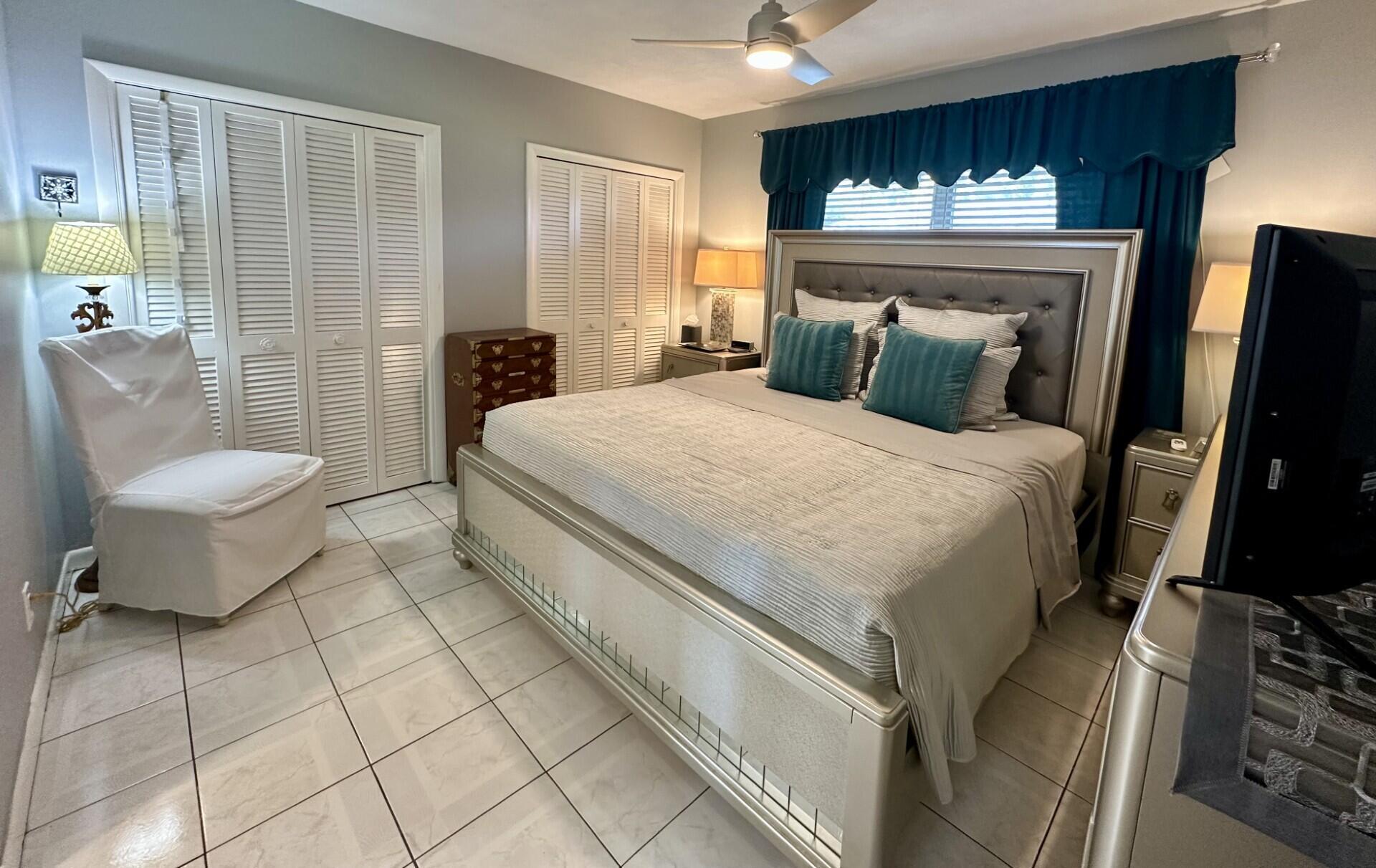 DELRAY COLONIAL INC - Residential Lease