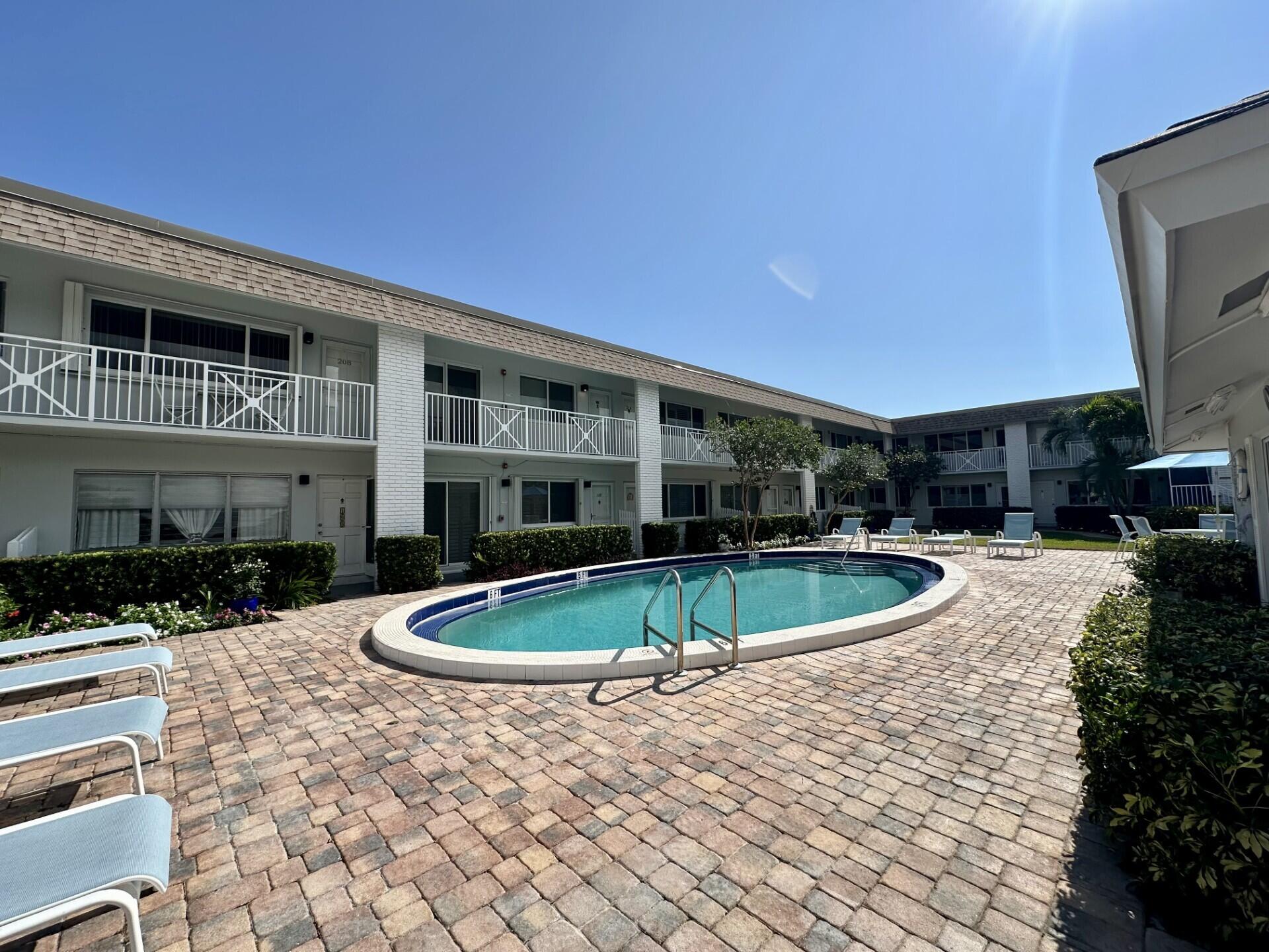 DELRAY COLONIAL INC - Residential Lease