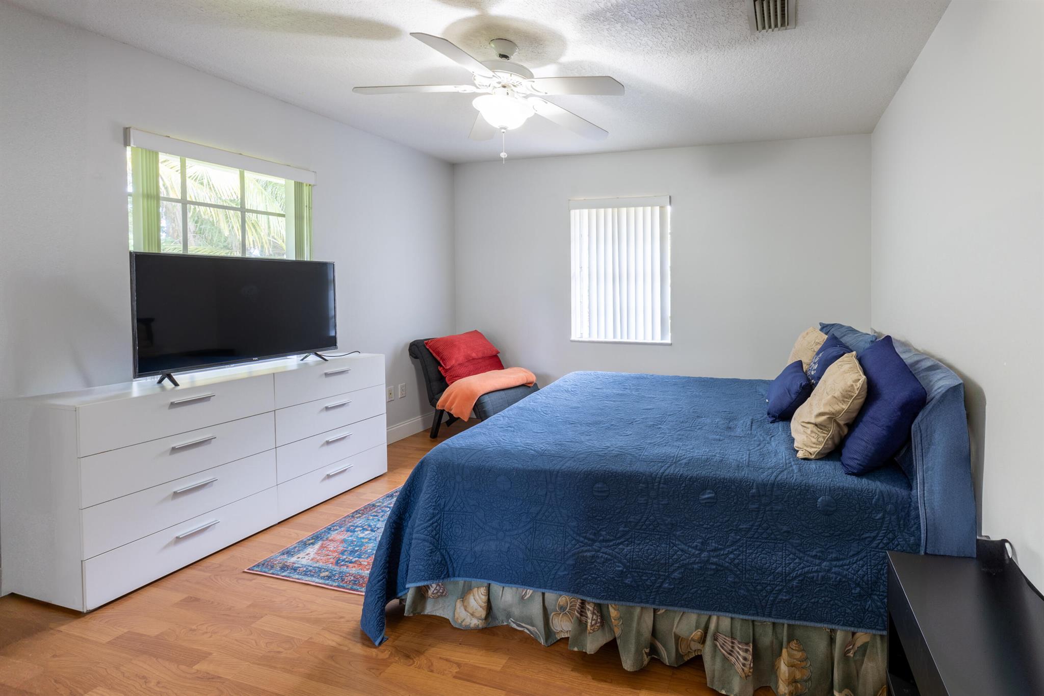 ALBERT LAKES GARDEN - Residential