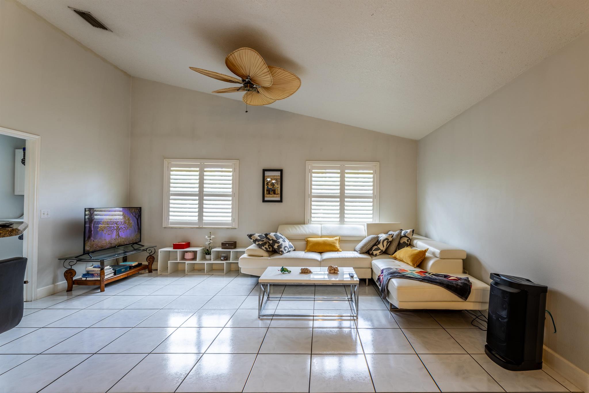 ALBERT LAKES GARDEN - Residential