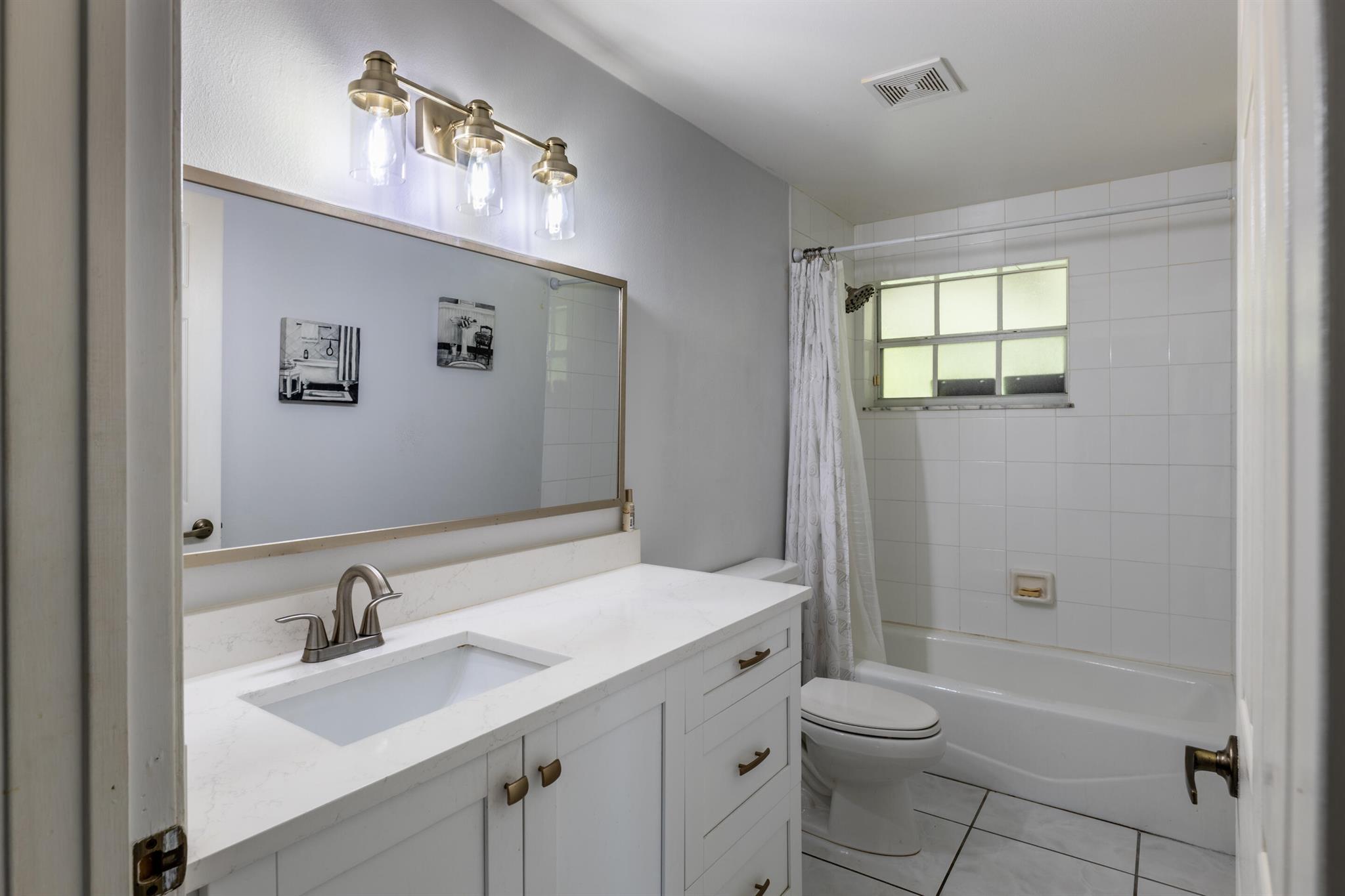 ALBERT LAKES GARDEN - Residential