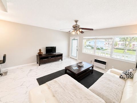 Tiny photo for 140 Ventnor #I, Deerfield Beach, FL 33442 (MLS # B26016597)