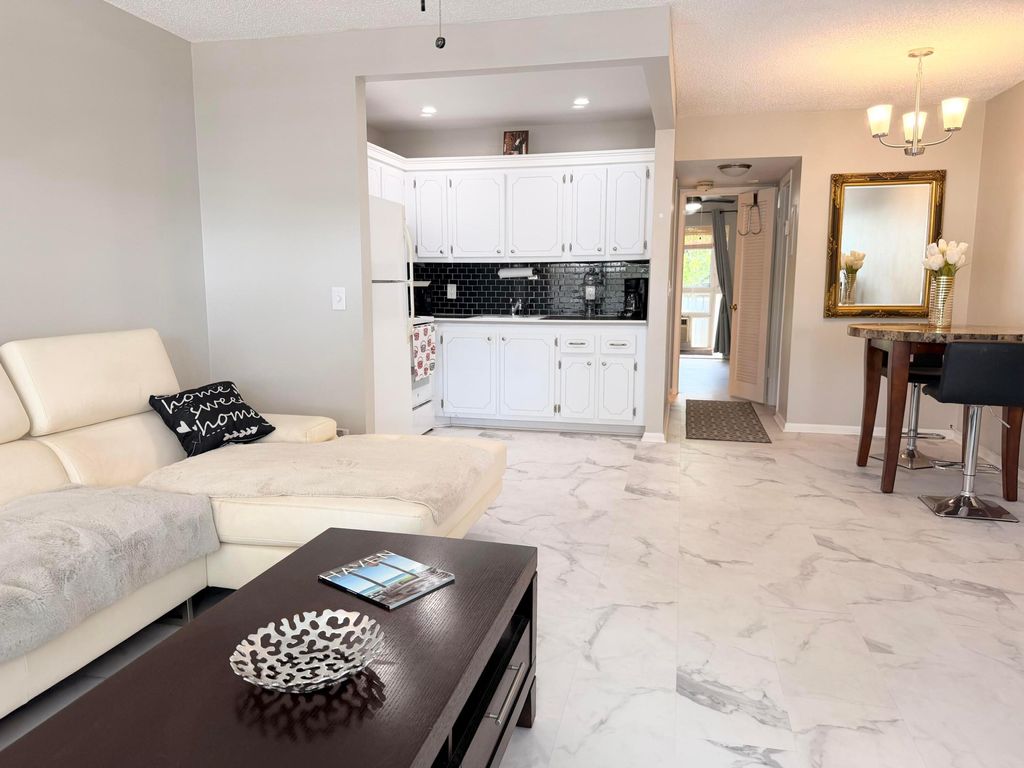 Photo of 140 Ventnor #I, Deerfield Beach, FL 33442 (MLS # B26016597)