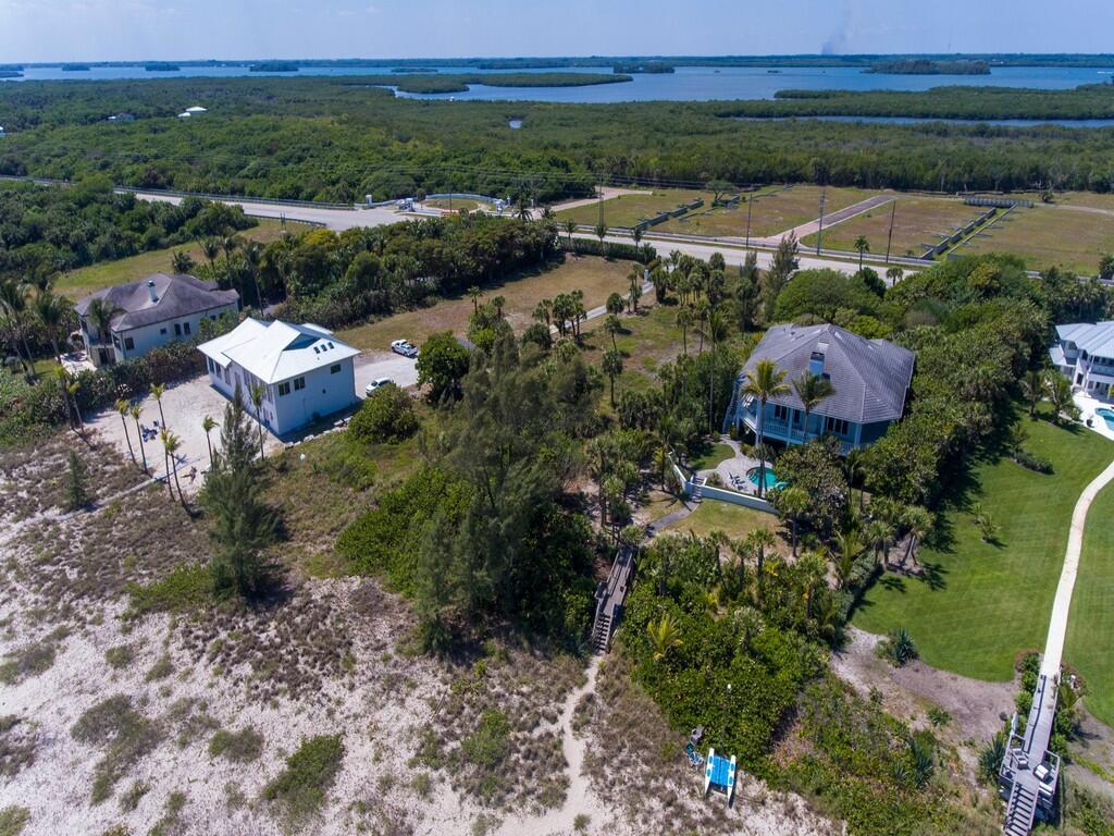 METES AND BOUNDS - Land