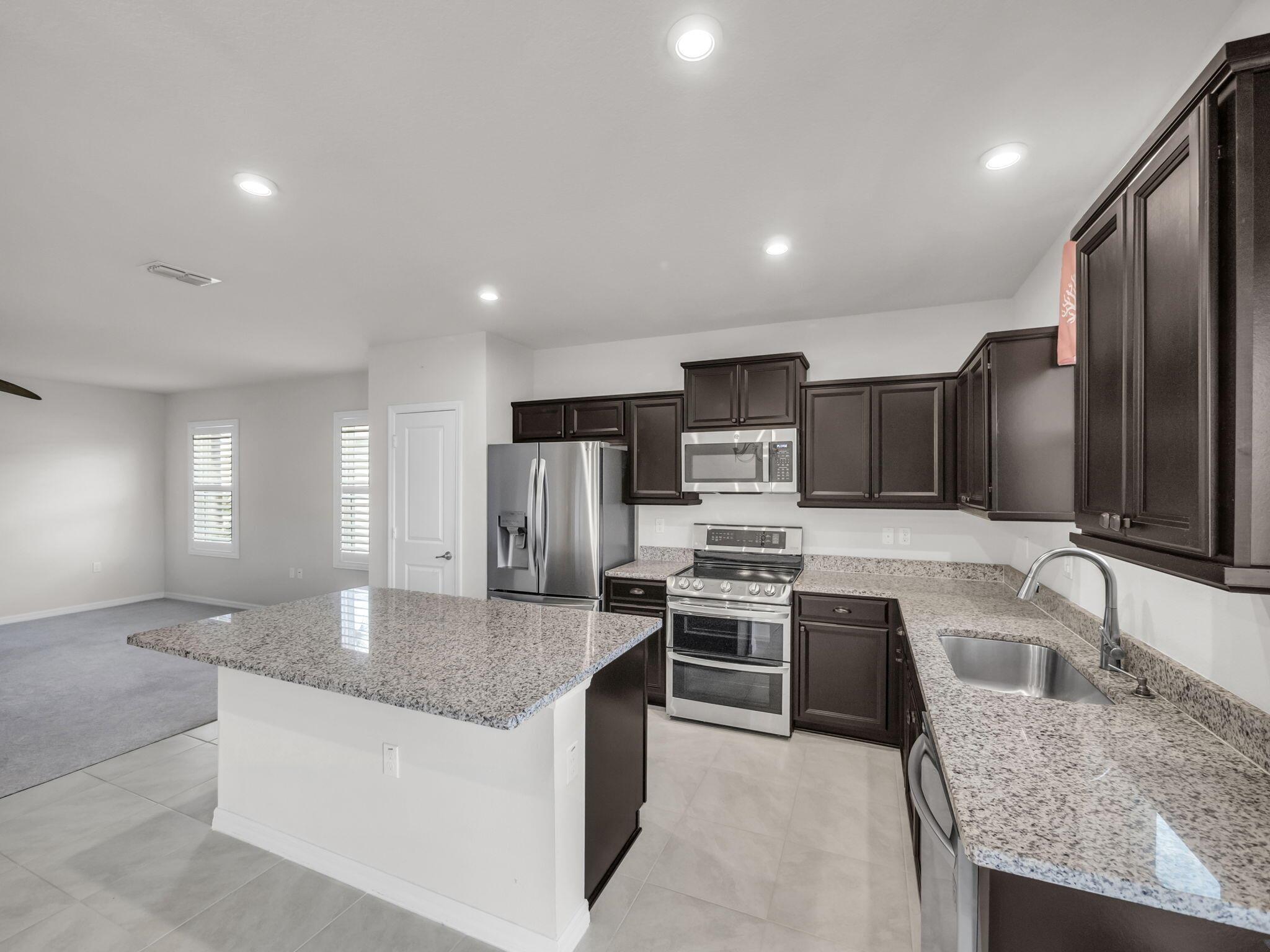 3526 Carriage Pointe Circle, Fort Pierce, FL, 34981/$370,000 3 3526 Carriage Pointe Circle
