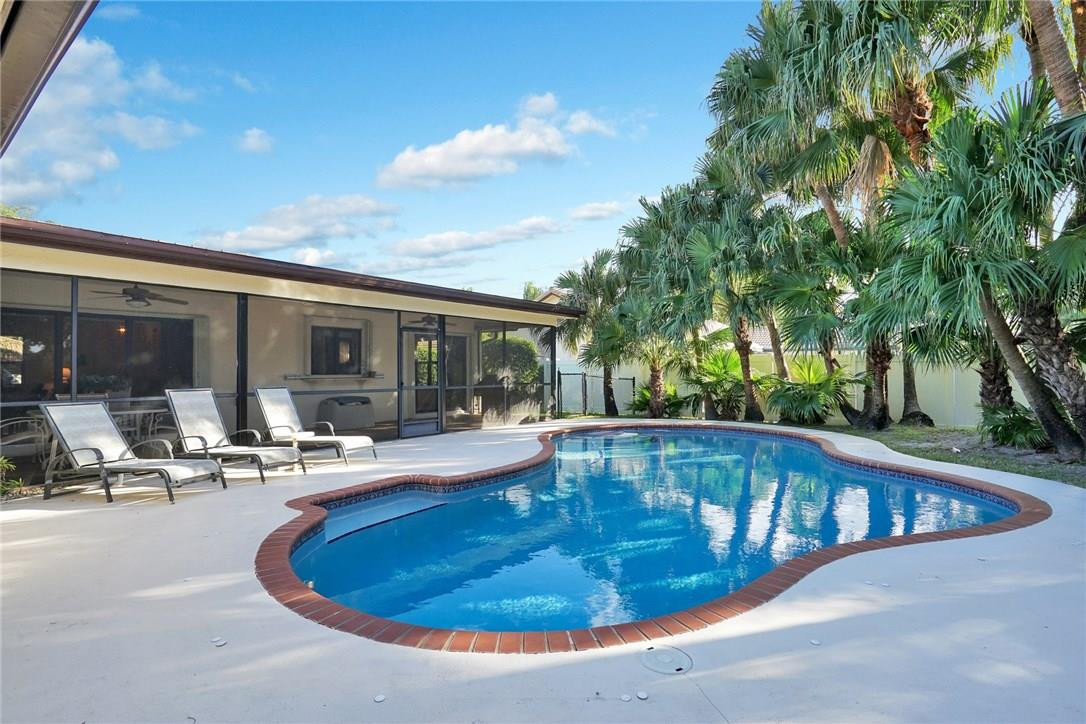 Cypress Glen 104-26 B - Residential