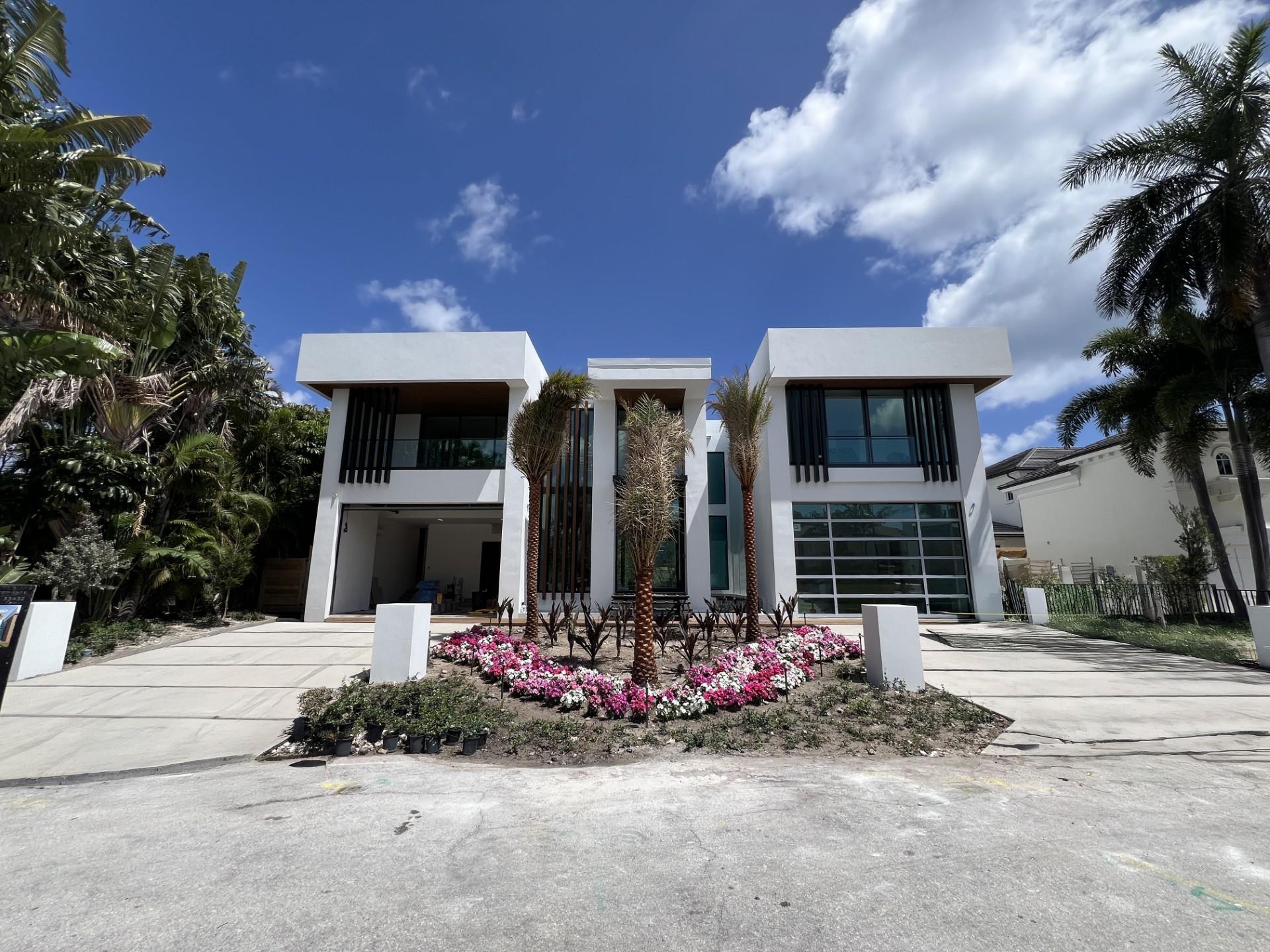 681 Golden Harbour Drive