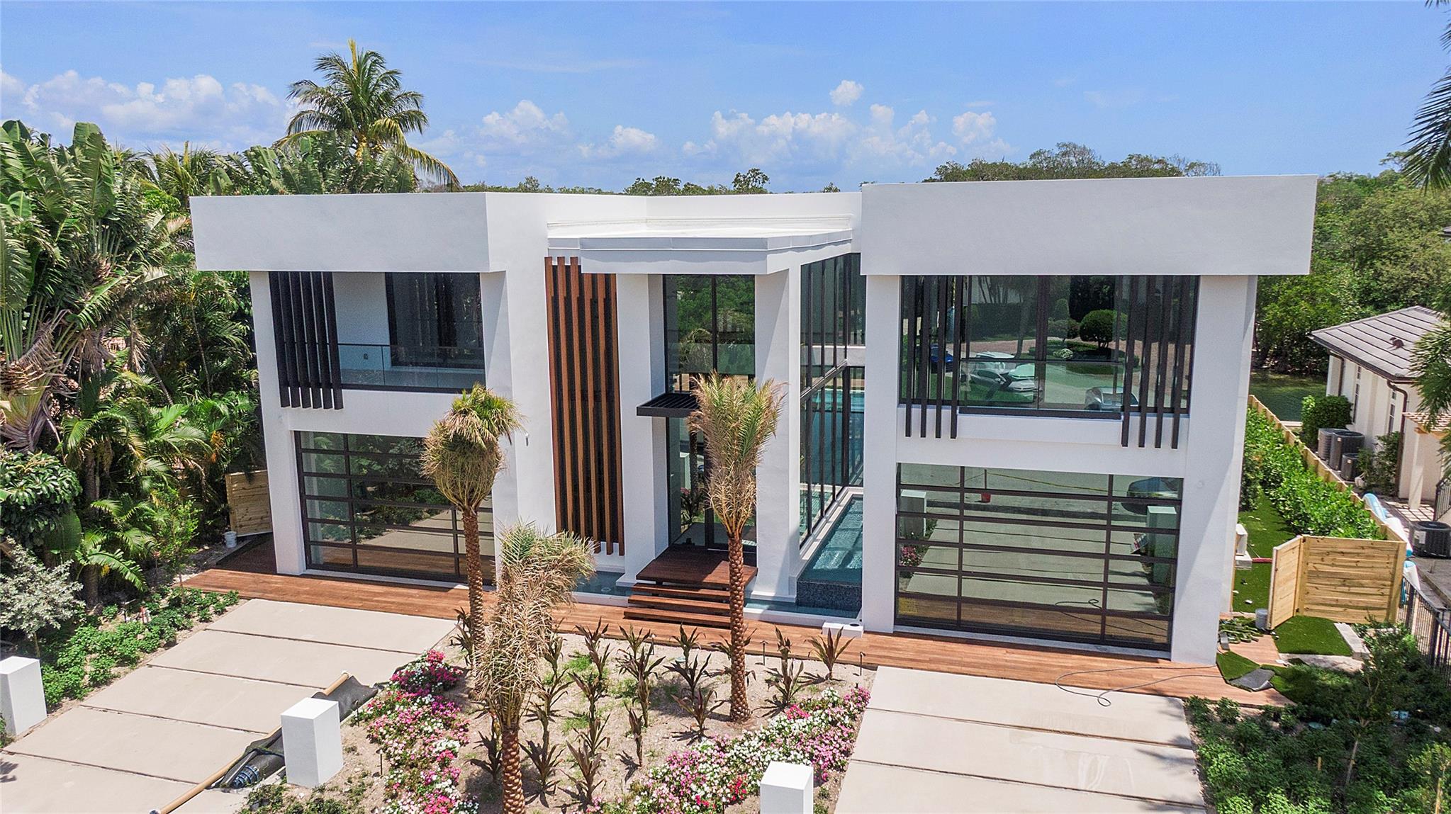 681 Golden Harbour Drive