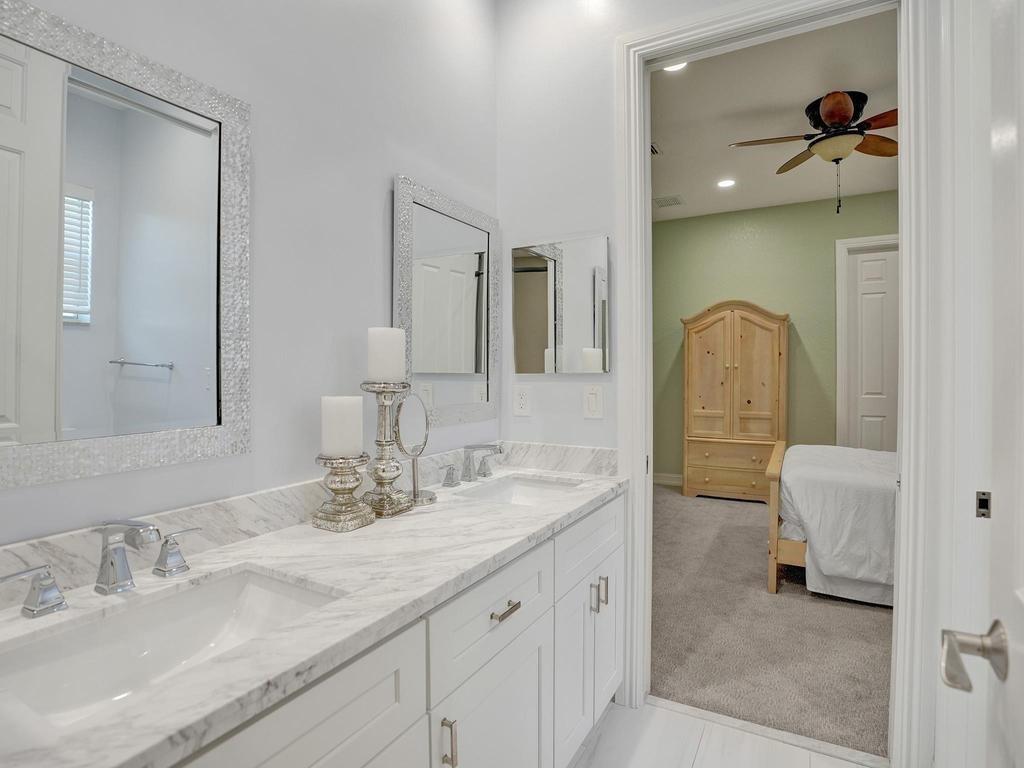 Heron Bay East 169-105 B - Residential