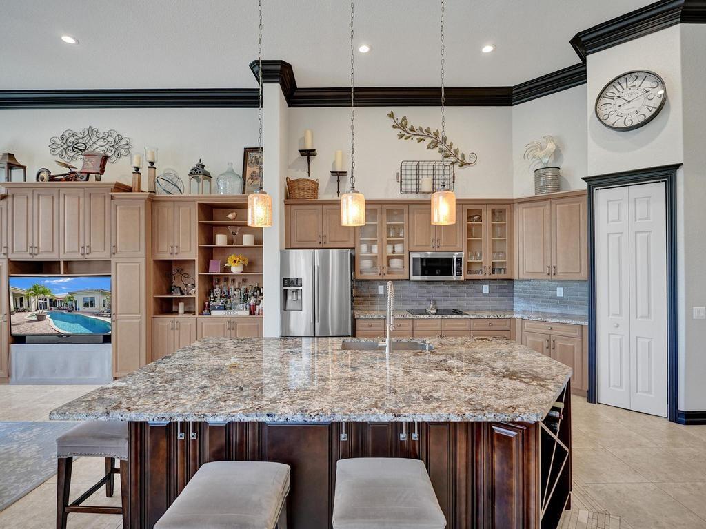 Heron Bay East 169-105 B - Residential
