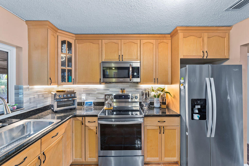 Brentwood Village - Residential