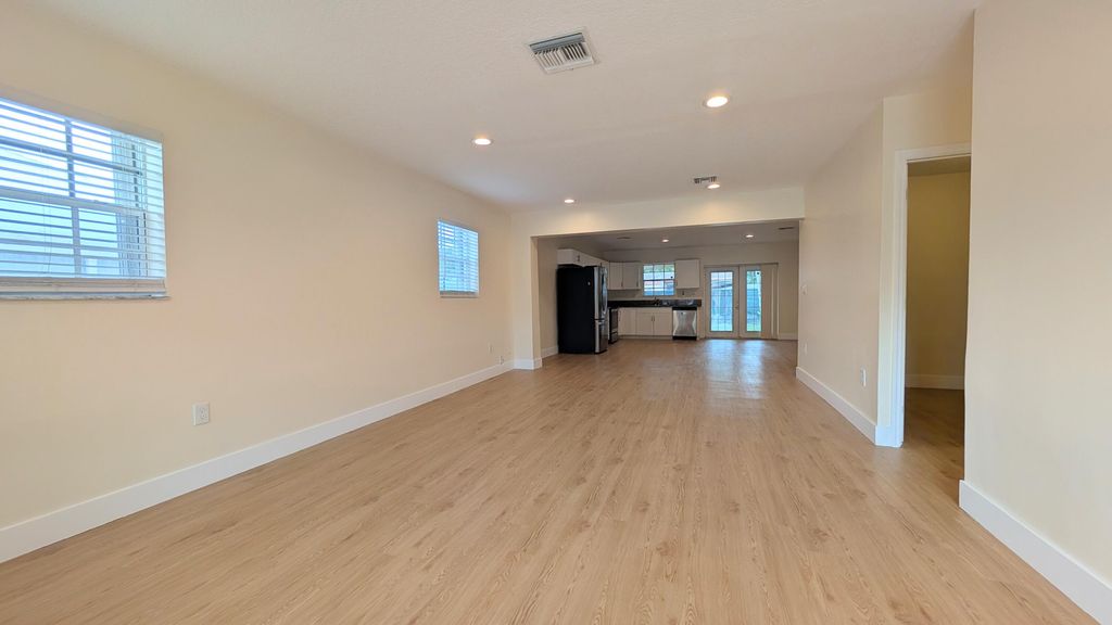 Photo of 541 N 68th Way, Hollywood, FL 33024 (MLS # B26031695)